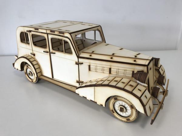 Cadillac_Fleetwood_35_Holz_Bausatzjpg