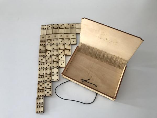Domino_Spiel_aus_Holz